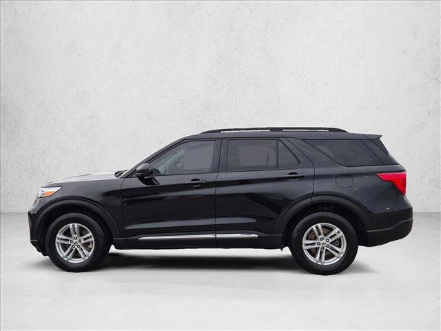 Used 2021 Ford Explorer XLT w/ Equipment Group 202A AWD/4WD image 7