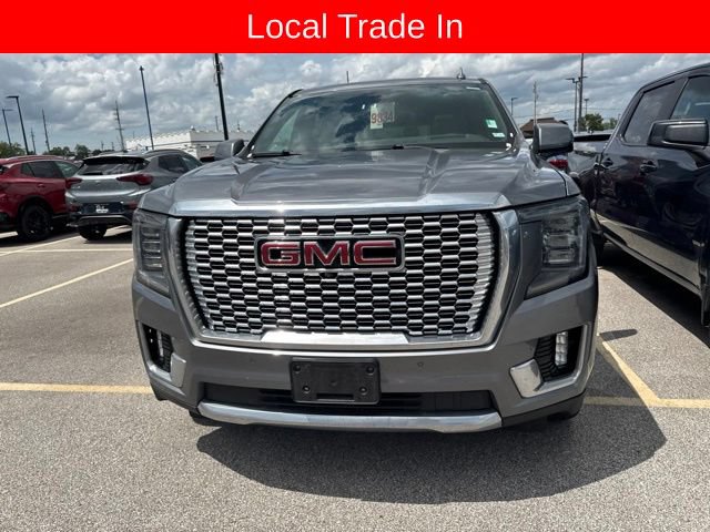 Used 2022 GMC Yukon XL Denali w/ Denali Premium Package AWD/4WD image 3