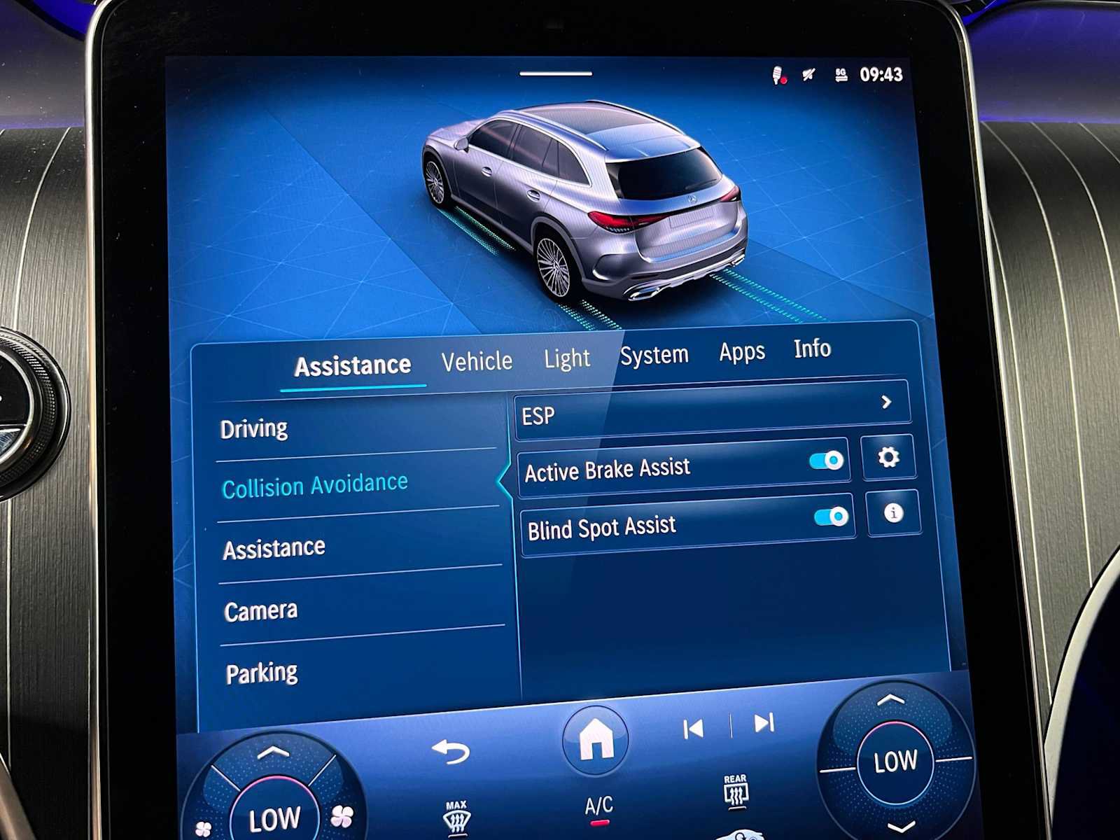 Certified 2026 Mercedes-Benz GLC 300 4MATIC image 38