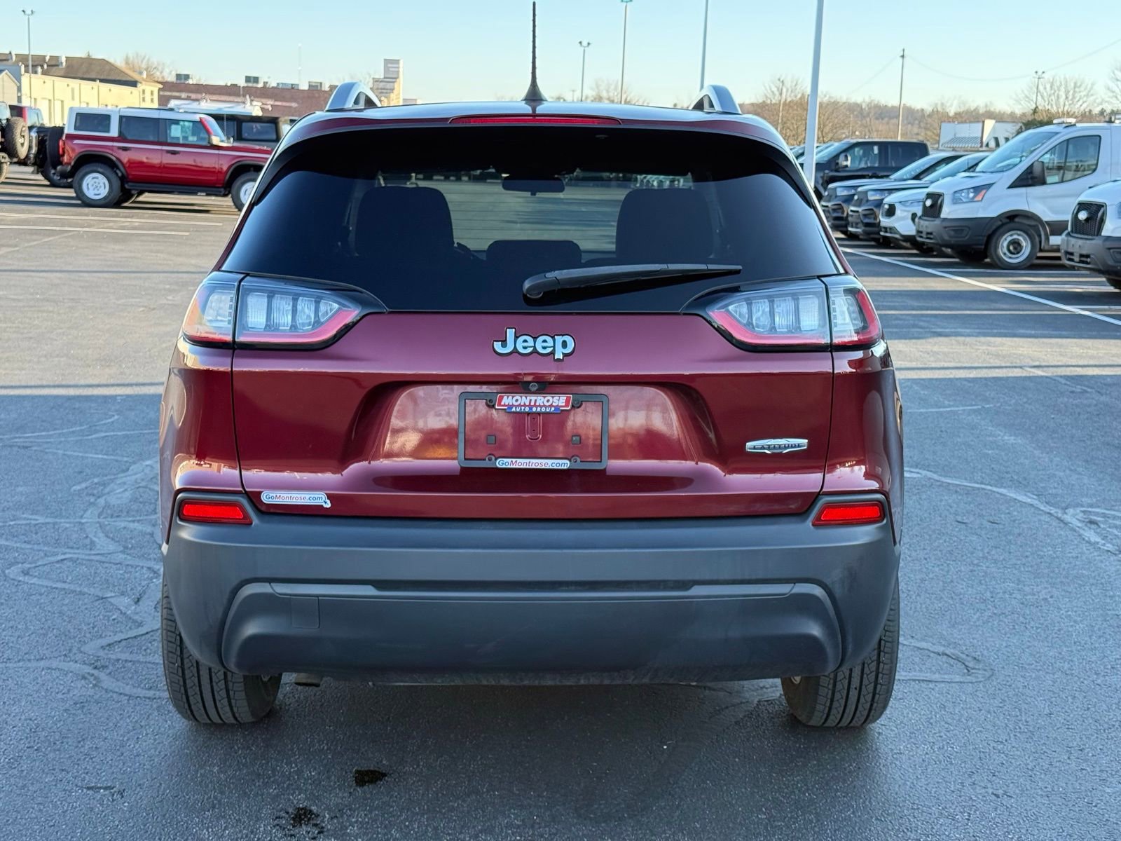 Used 2019 Jeep Cherokee Latitude w/ Popular Appearance Group image 4