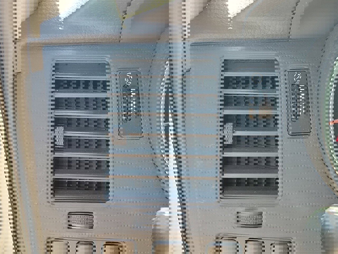 Used 2013 Toyota Tacoma PreRunner w/ SR5 Pkg image 30