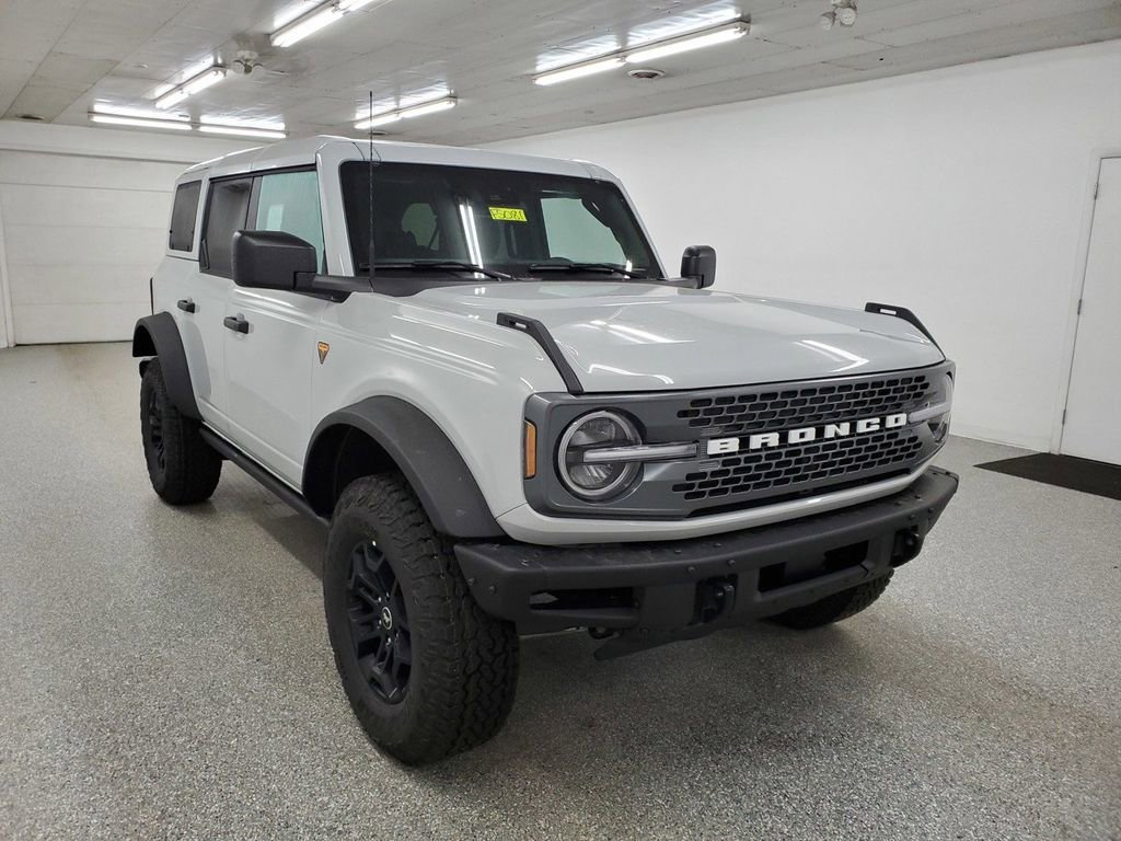 New 2026 Ford Bronco Badlands image 3