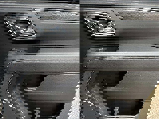 Used 2023 GMC Yukon XL AT4 w/ AT4 Premium Package image 22