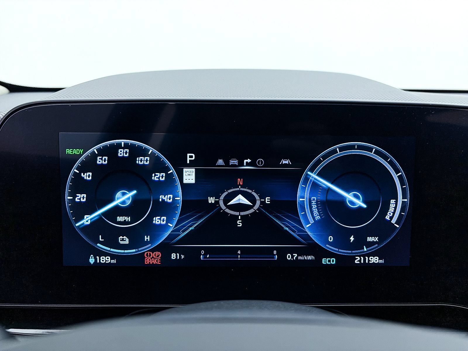 Certified 2024 Kia Niro Wind FWD image 33