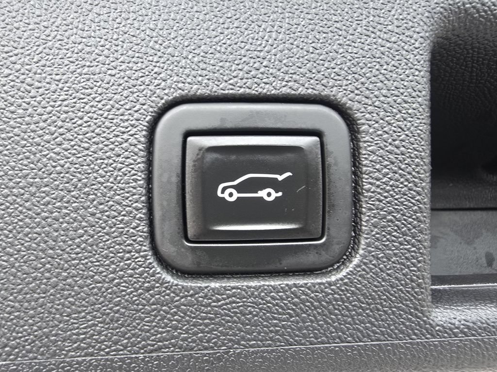 Used 2022 Chevrolet Equinox LT AWD/4WD image 19