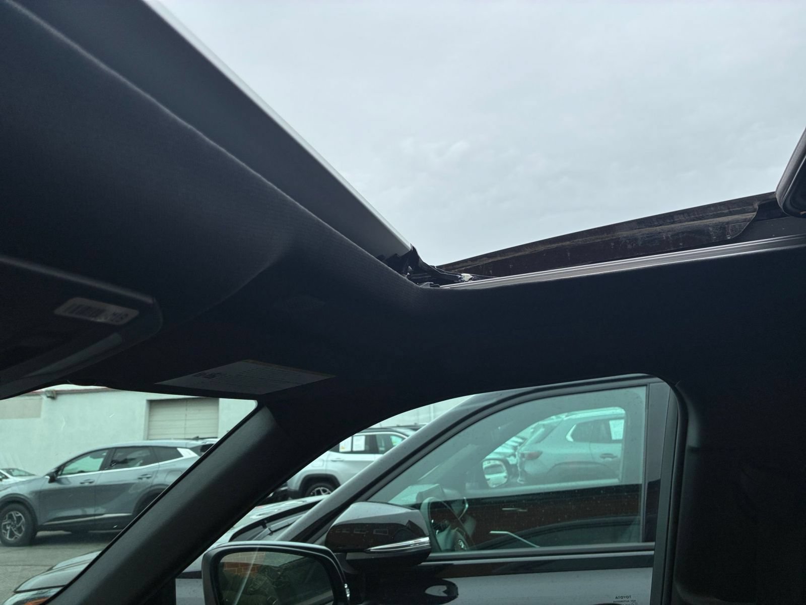 Used 2025 Toyota Highlander XSE AWD/4WD image 29