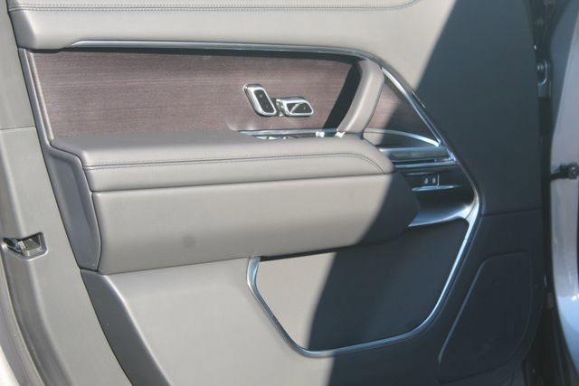 New 2026 Land Rover Range Rover SE image 21