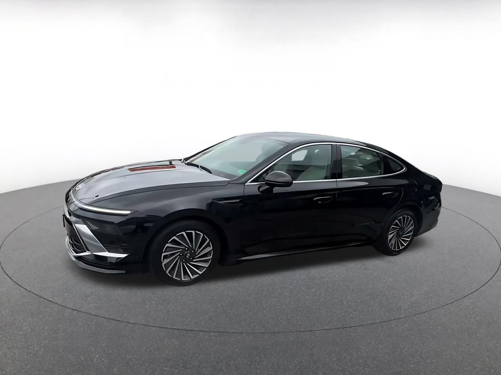 Used 2025 Hyundai Sonata SEL FWD image 7