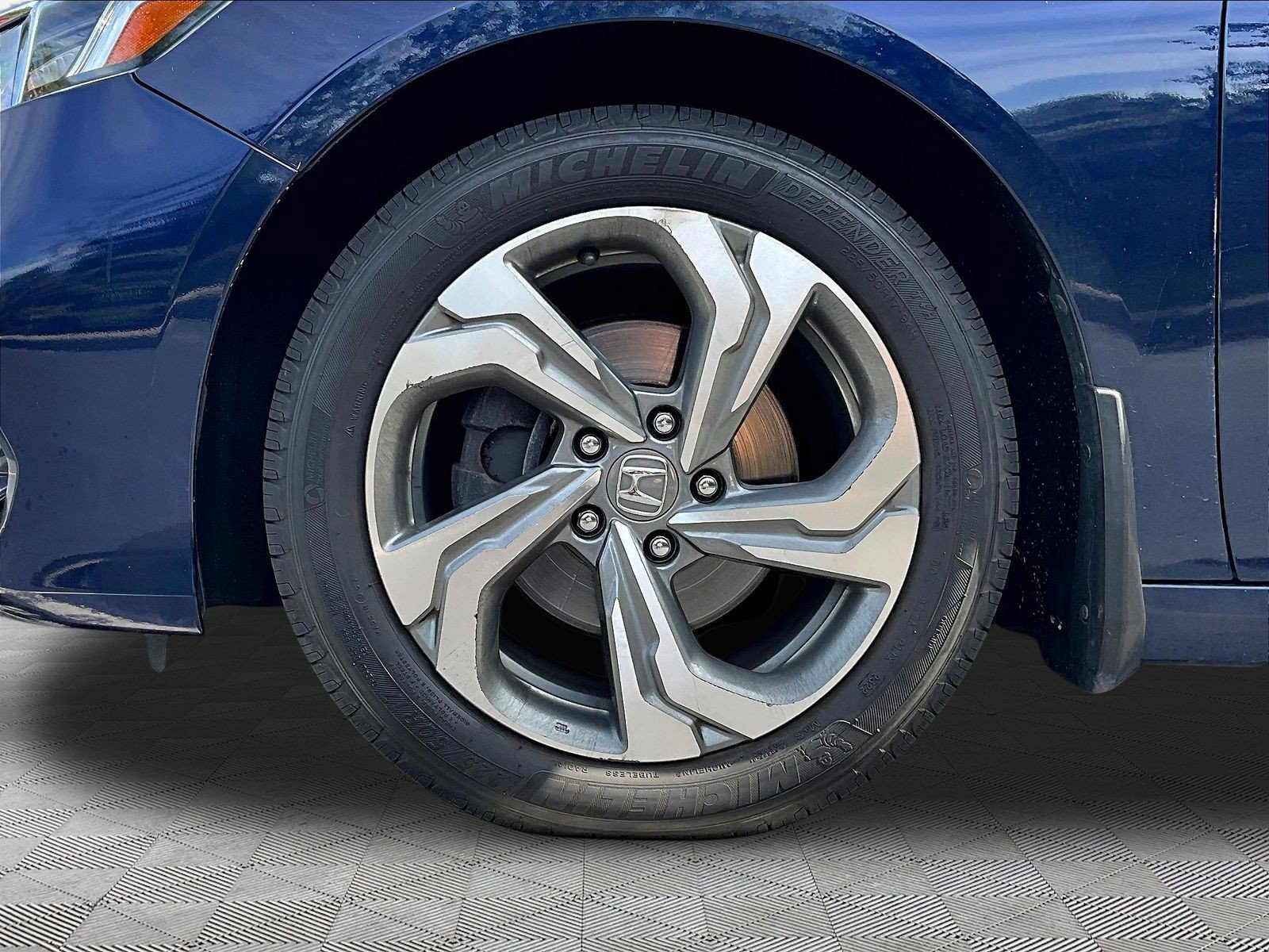 Used 2018 Honda Accord EX-L image 34