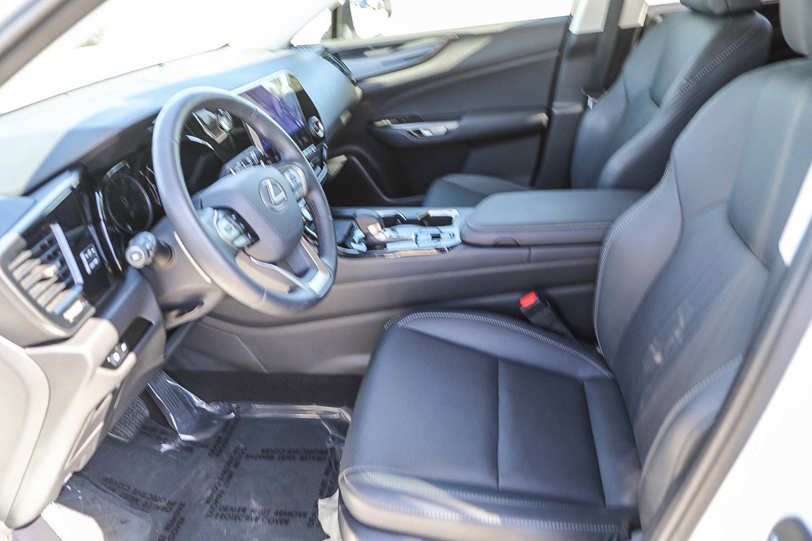 Used 2025 Lexus NX 250 FWD image 17