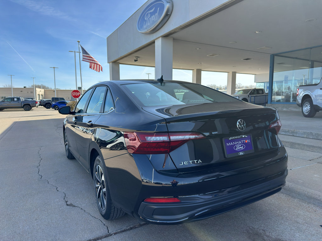 Used 2024 Volkswagen Jetta S image 6