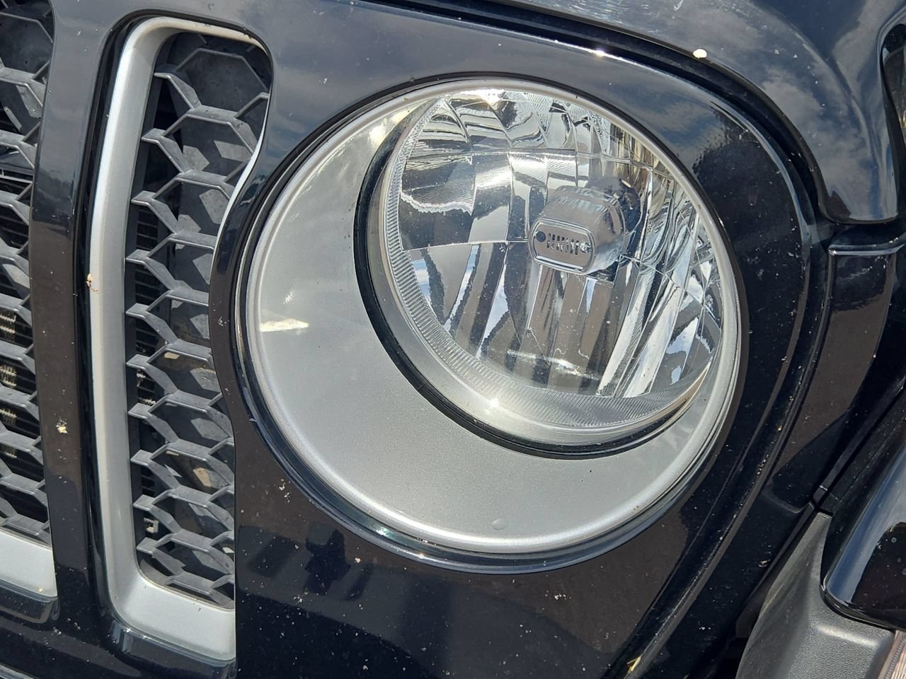 Used 2021 Jeep Gladiator Overland AWD/4WD image 22