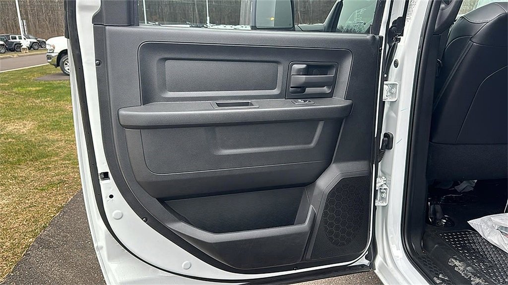 New 2023 RAM 3500 Tradesman w/ Chrome Appearance Group image 13