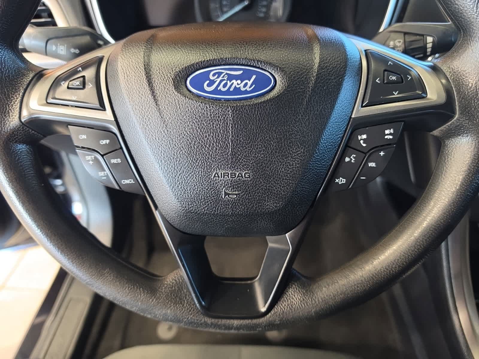 Used 2020 Ford Fusion SE FWD image 20