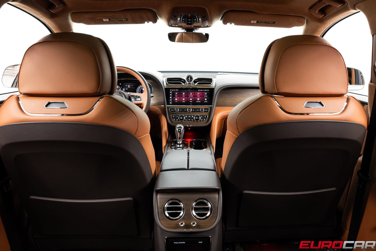 Used 2024 Bentley Bentayga AWD/4WD image 24