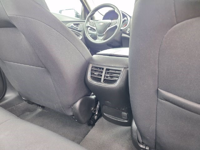 Used 2025 Chevrolet Malibu LT FWD image 14