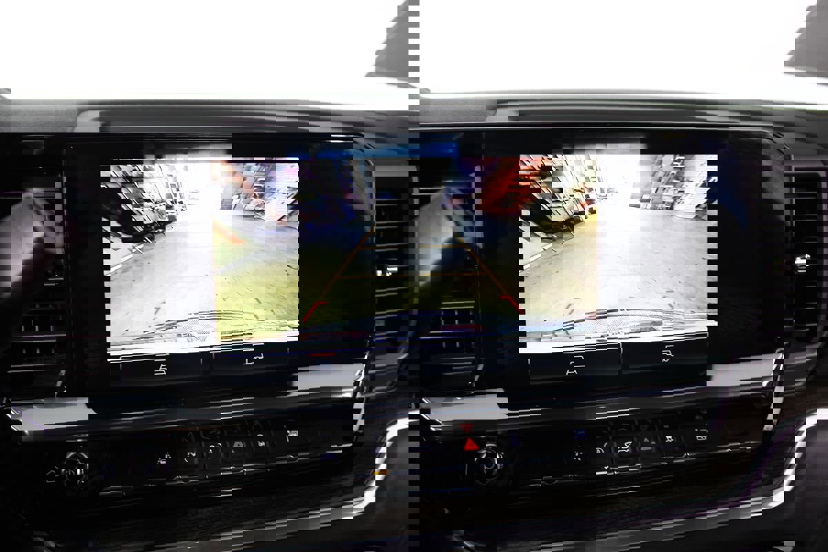 Used 2025 GMC Sierra 1500 Elevation image 19