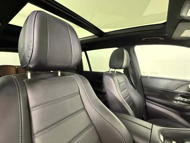 Used 2022 Mercedes-Benz GLS 450 4MATIC w/ AMG Line Exterior image 31