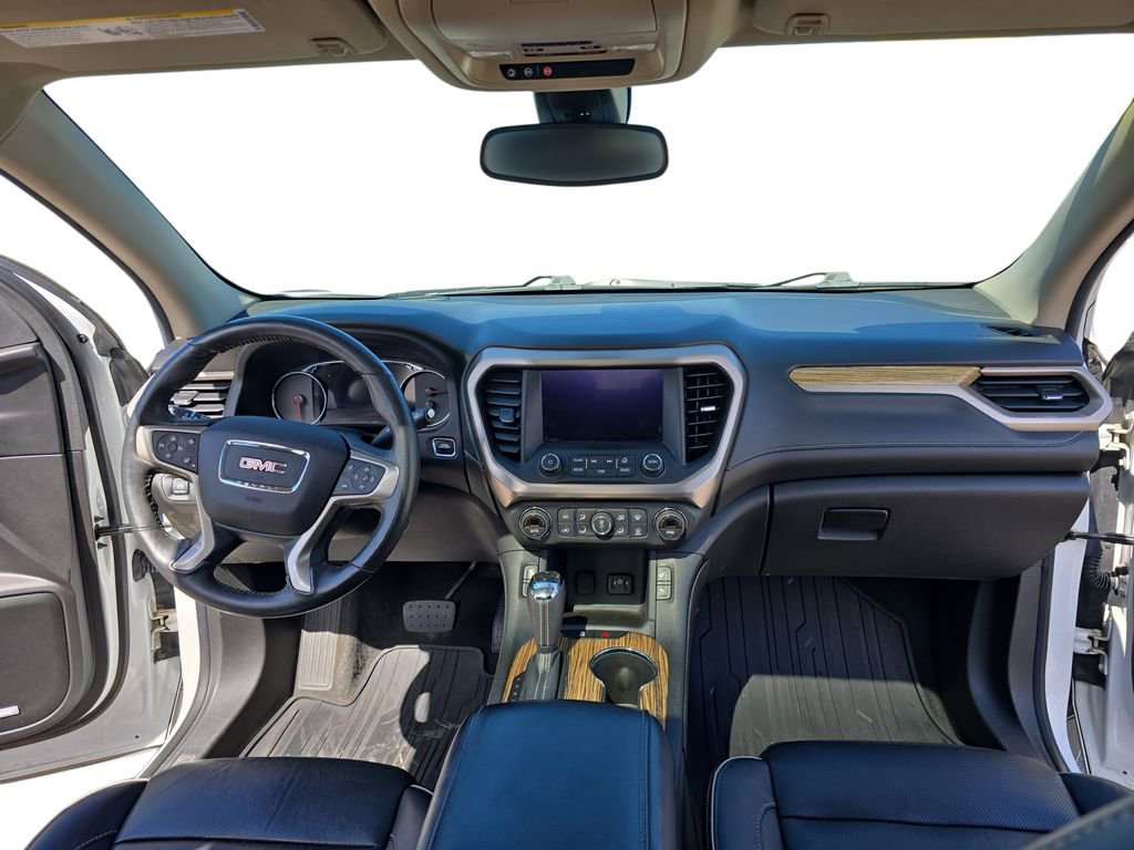 Used 2017 GMC Acadia Denali w/ Technology Package AWD/4WD image 9