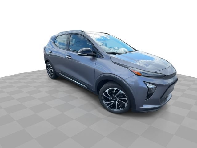 Certified 2023 Chevrolet Bolt EUV Premier w/ Sun & Sound Package FWD image 2