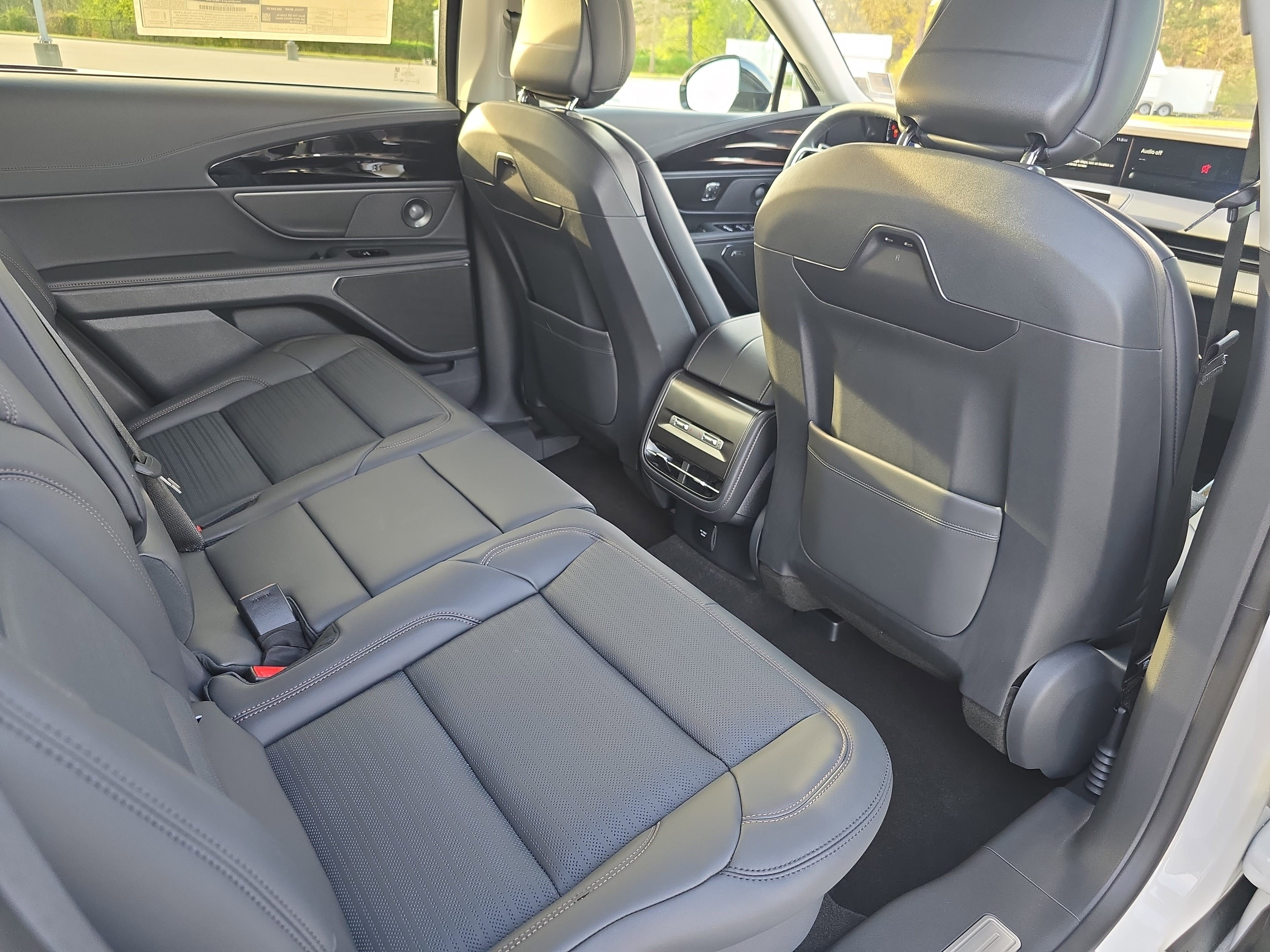 New 2026 Lincoln Nautilus Reserve AWD/4WD image 11
