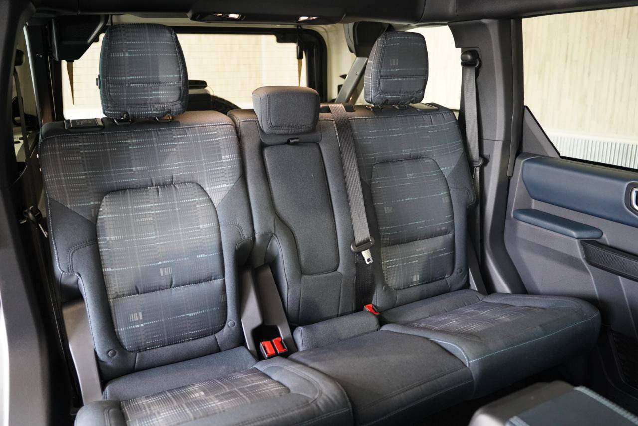 Used 2025 Ford Bronco Heritage Edition AWD/4WD image 35