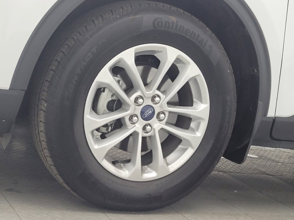 Used 2022 Ford Escape SE image 31