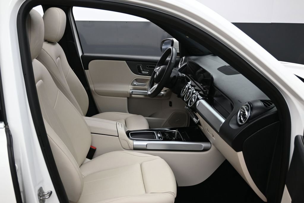 Used 2024 Mercedes-Benz EQB 300 4MATIC w/ Winter Package image 39