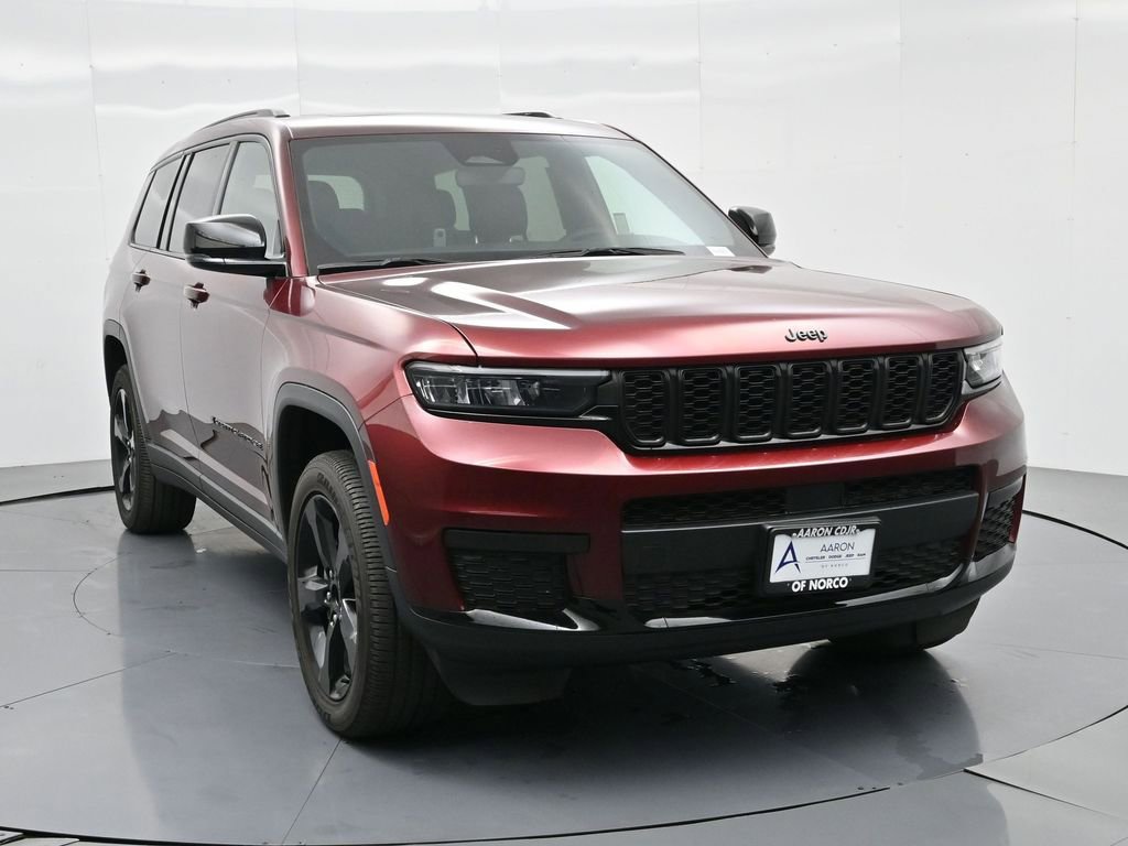 New 2023 Jeep Grand Cherokee L Laredo image 4