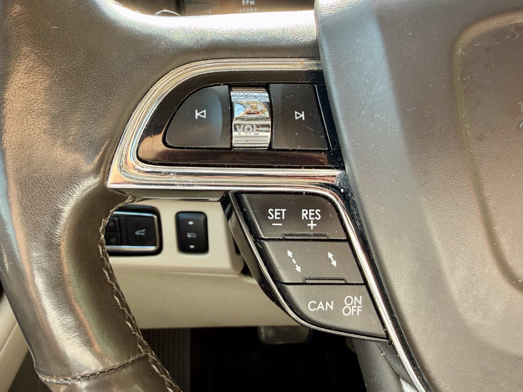 Used 2019 Lincoln Navigator Reserve AWD/4WD image 24