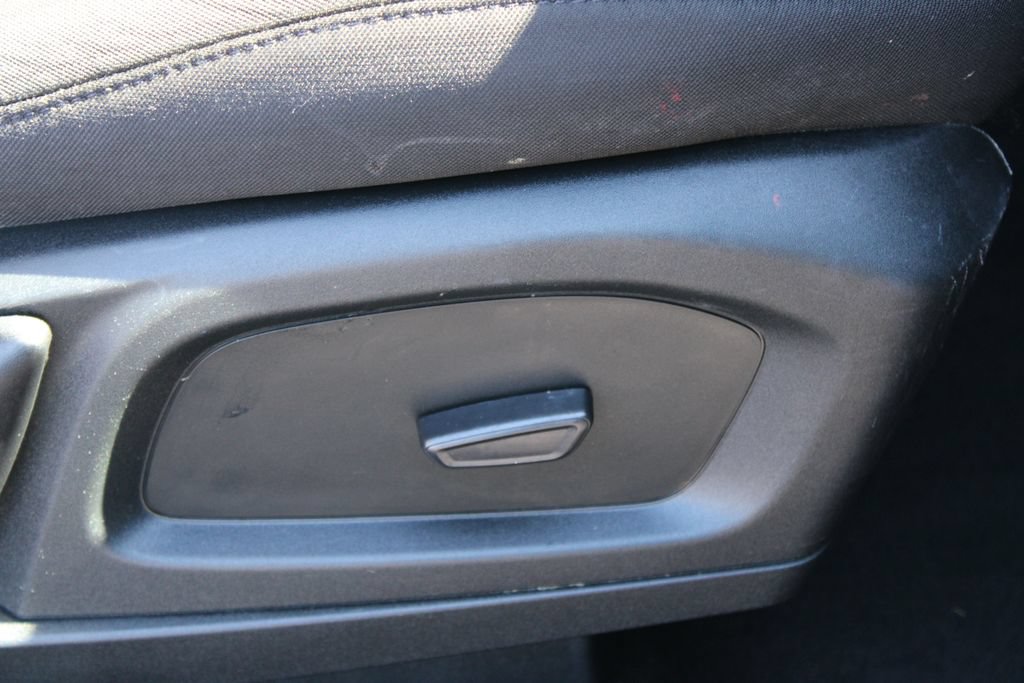 Used 2023 Ford Explorer XLT AWD/4WD image 28