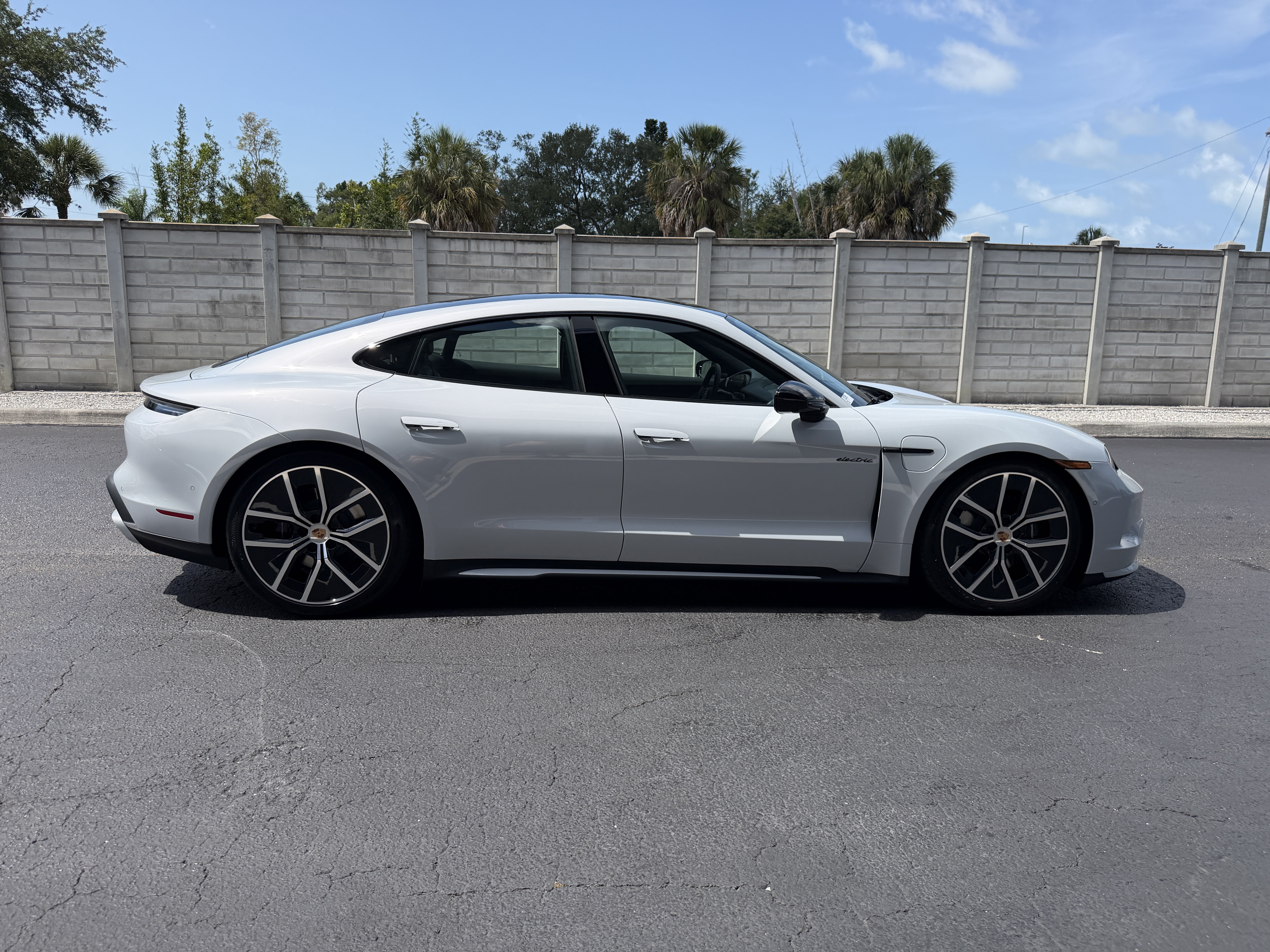 New 2026 Porsche Taycan AWD/4WD image 7