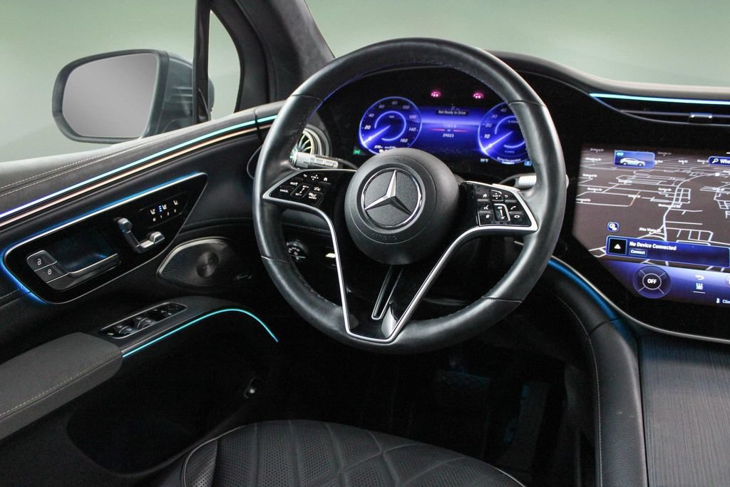 Used 2023 Mercedes-Benz EQS 580 4MATIC SUV w/ Exclusive Trim Package image 18
