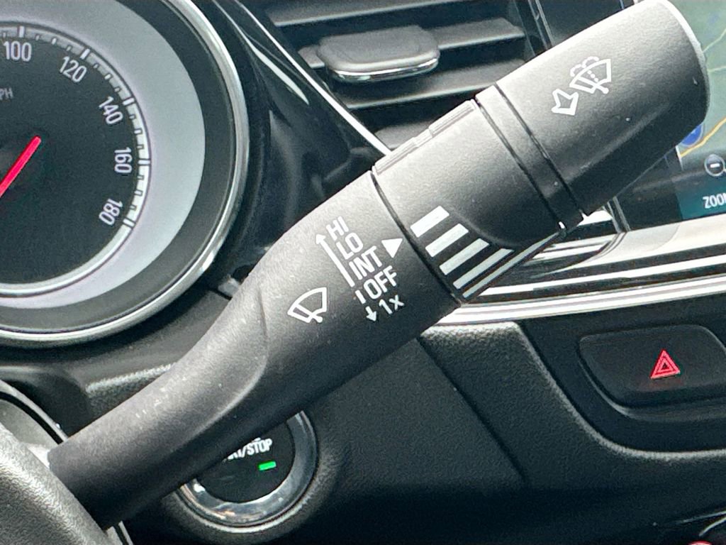 Used 2018 Buick Regal Essence w/ Driver Confidence Package #1 FWD image 14