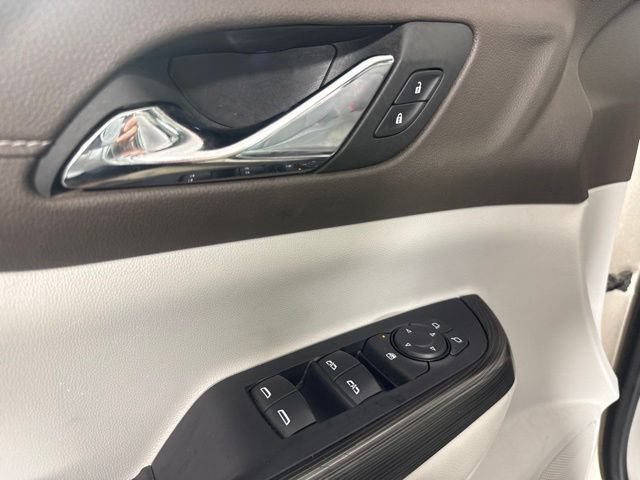 Used 2022 GMC Acadia SLT AWD/4WD image 14