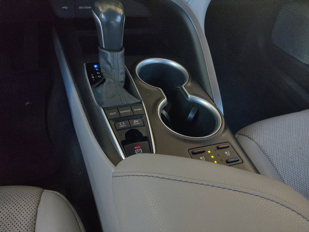 Used 2021 Toyota Camry XLE w/ Navigation Upgrade Package FWD image 26