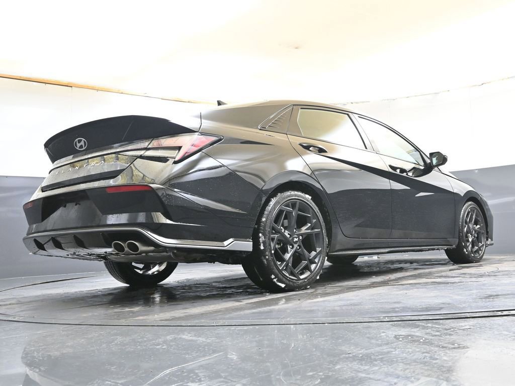 Certified 2025 Hyundai Elantra N Line image 33