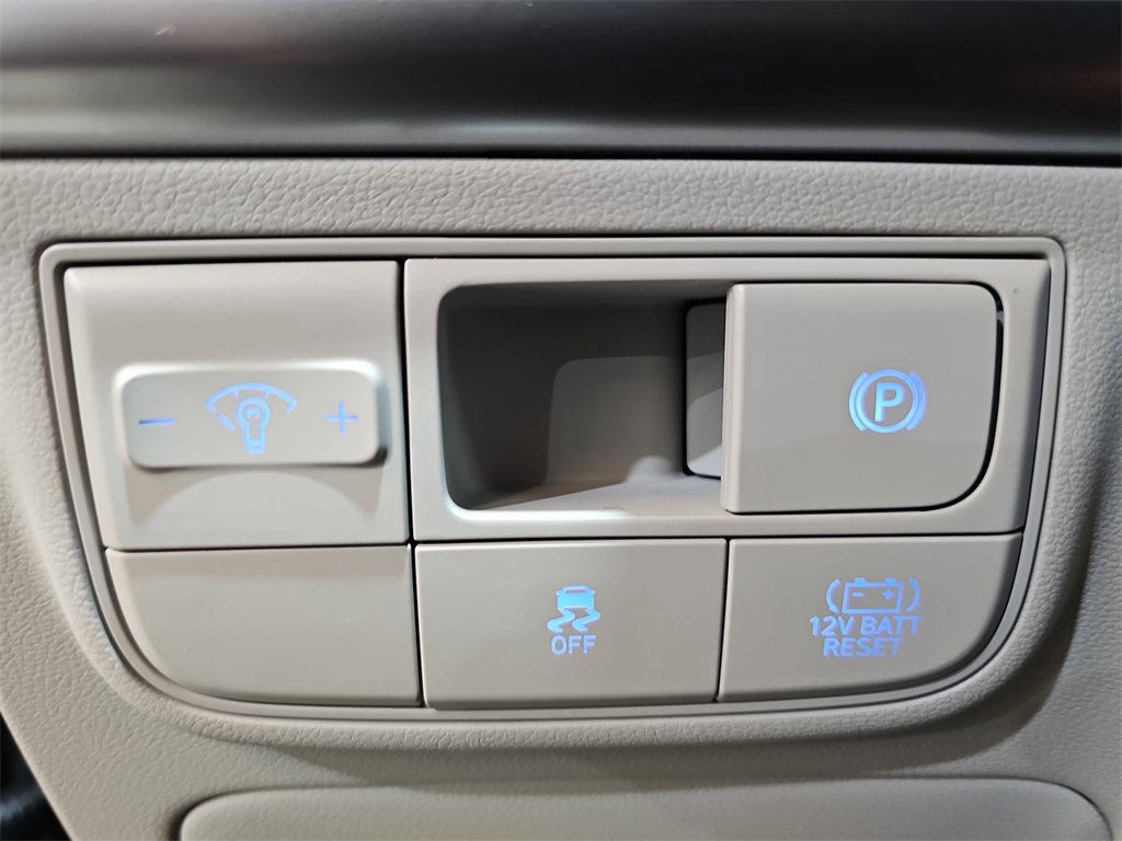 New 2026 Hyundai Tucson Blue SE image 24