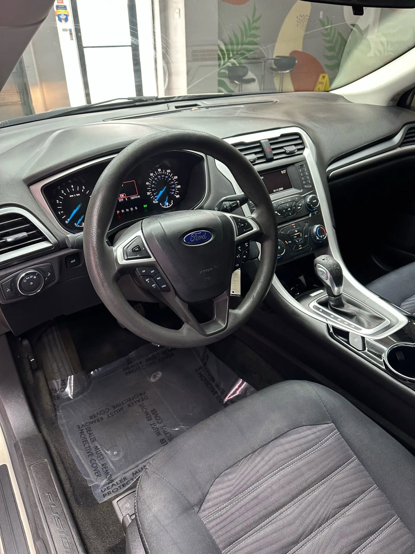 Used 2016 Ford Fusion SE image 12
