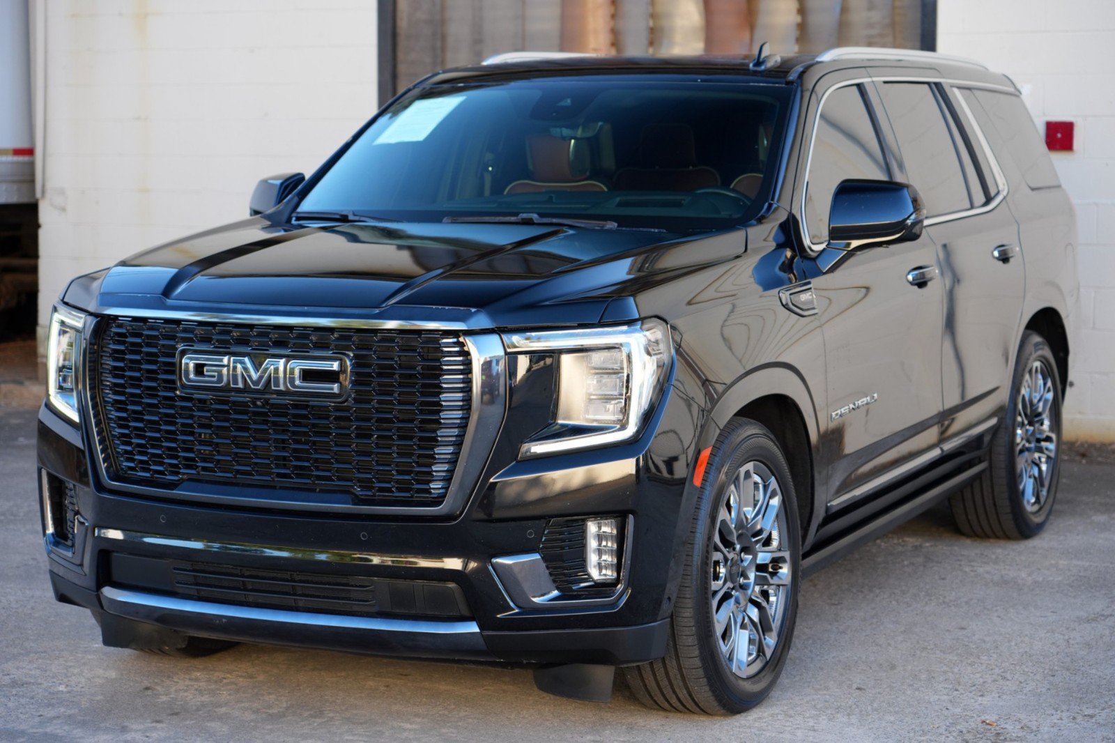 Used 2023 GMC Yukon Denali Ultimate AWD/4WD image 54