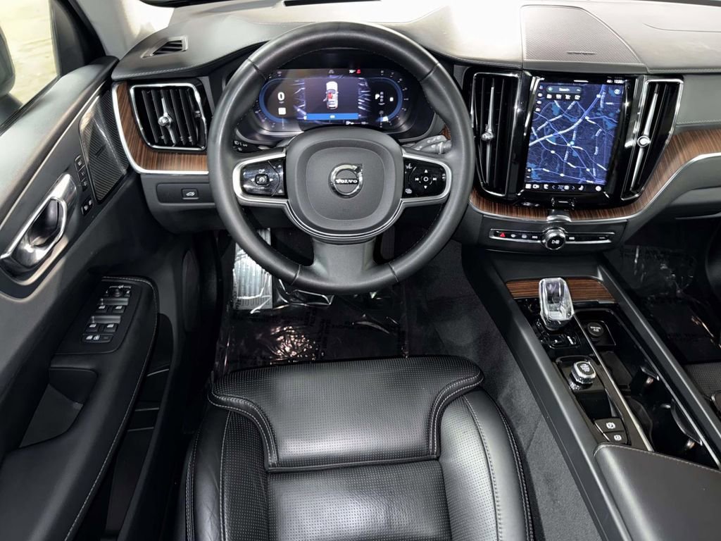 Used 2023 Volvo XC60 B6 Ultimate AWD/4WD image 4