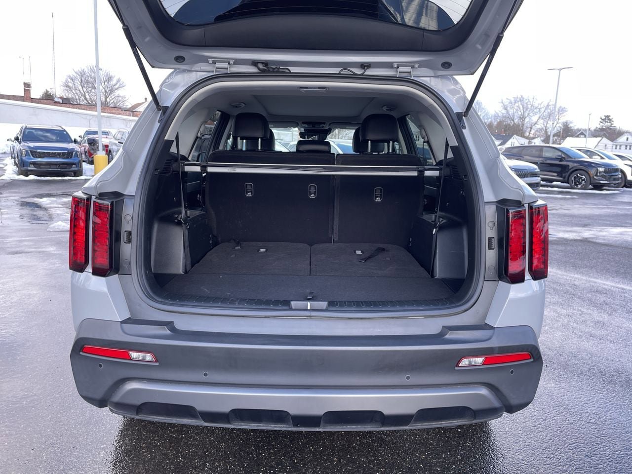 Used 2022 Kia Sorento S w/ Panoramic Sunroof Package image 11