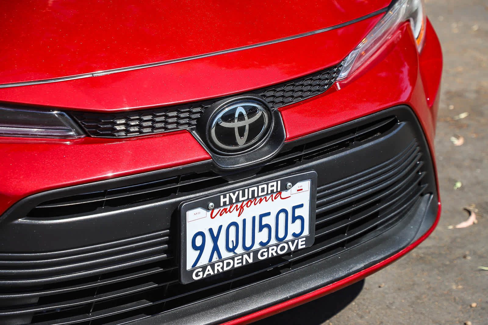 Used 2024 Toyota Corolla LE FWD image 5