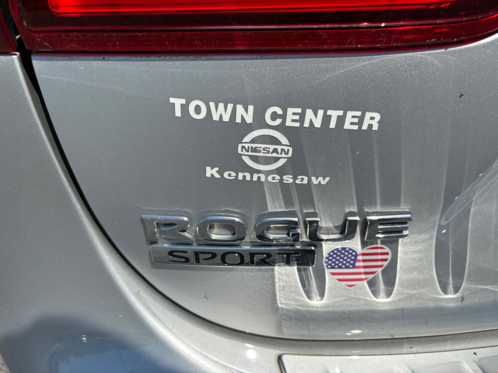 Used 2020 Nissan Rogue Sport S FWD image 9