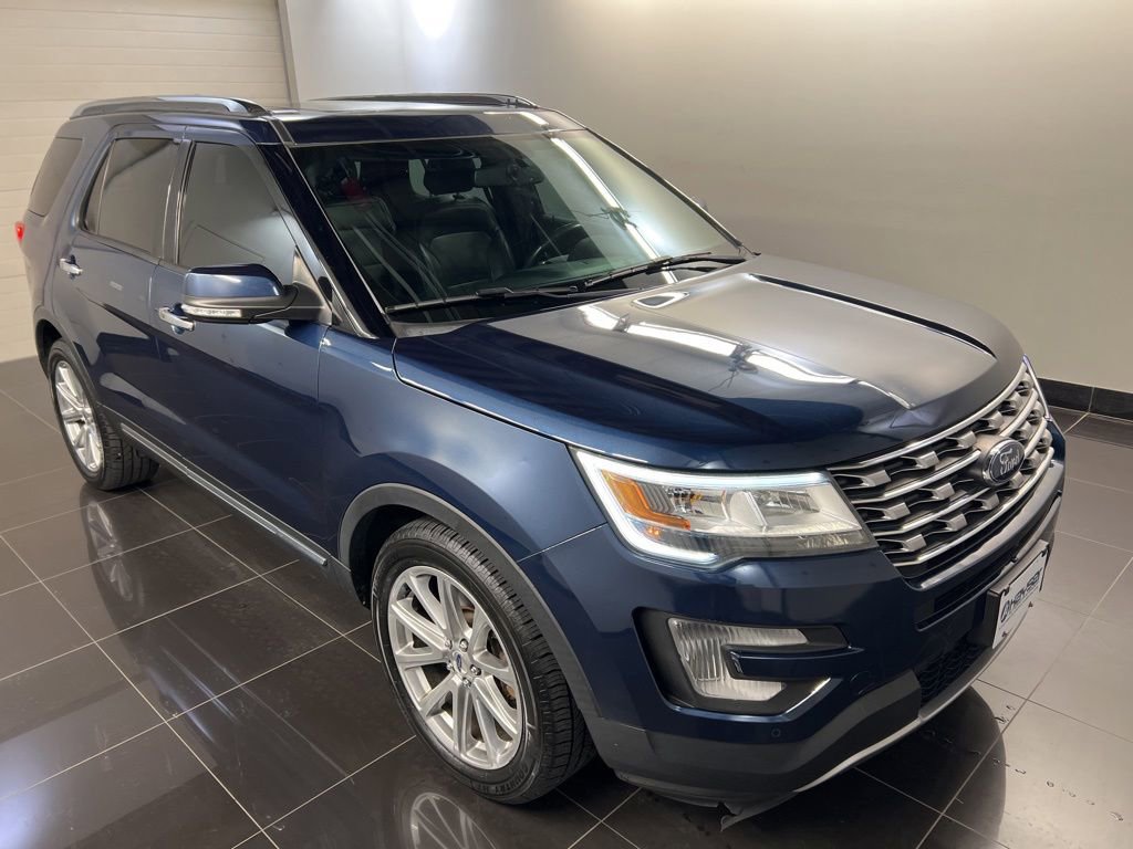 Certified 2017 Ford Explorer Limited FWD image 1