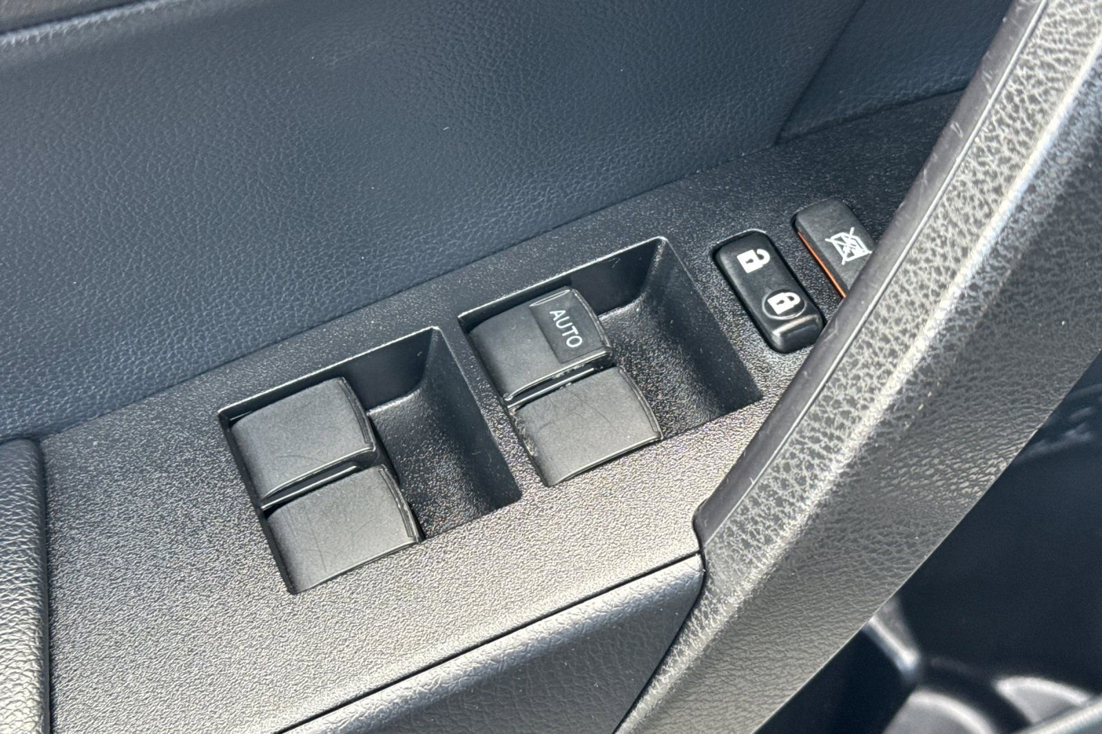 Used 2018 Toyota Corolla XLE image 13