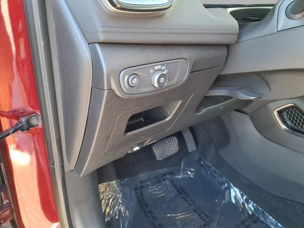 Used 2025 Chevrolet TrailBlazer LT image 13