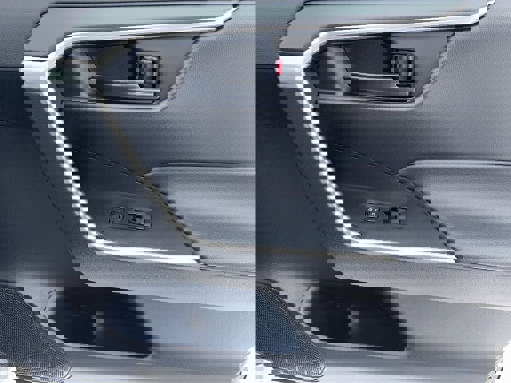 Used 2023 Toyota RAV4 LE image 35