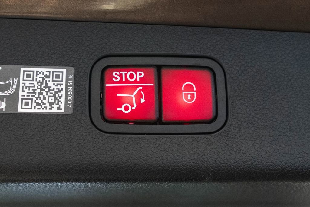 Used 2025 Mercedes-Benz E 450 4MATIC All-Terrain Wagon image 36