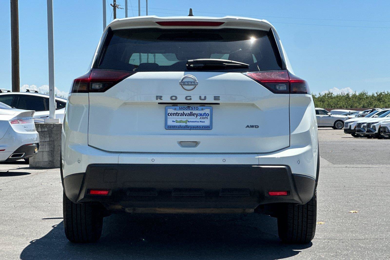 Certified 2024 Nissan Rogue S AWD/4WD image 5